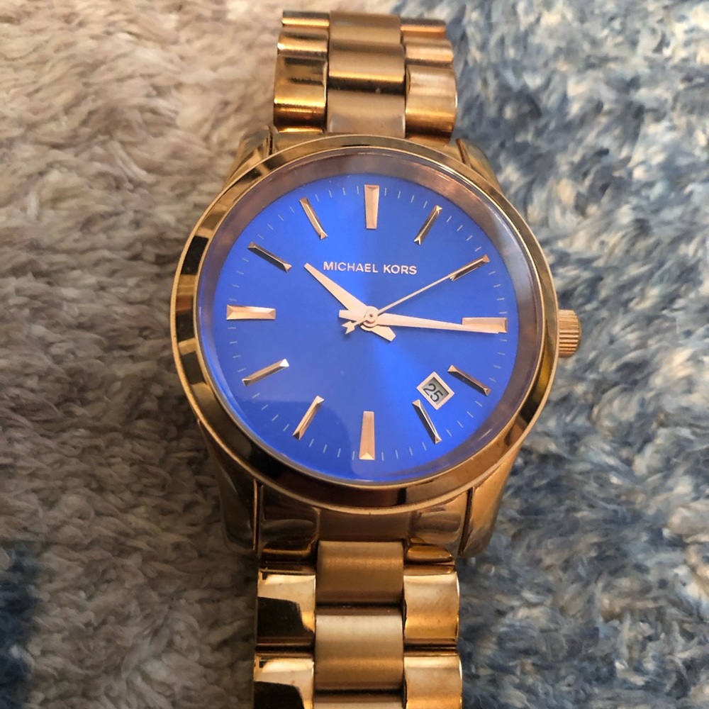Michael Kors ladies watch (needs new battery)